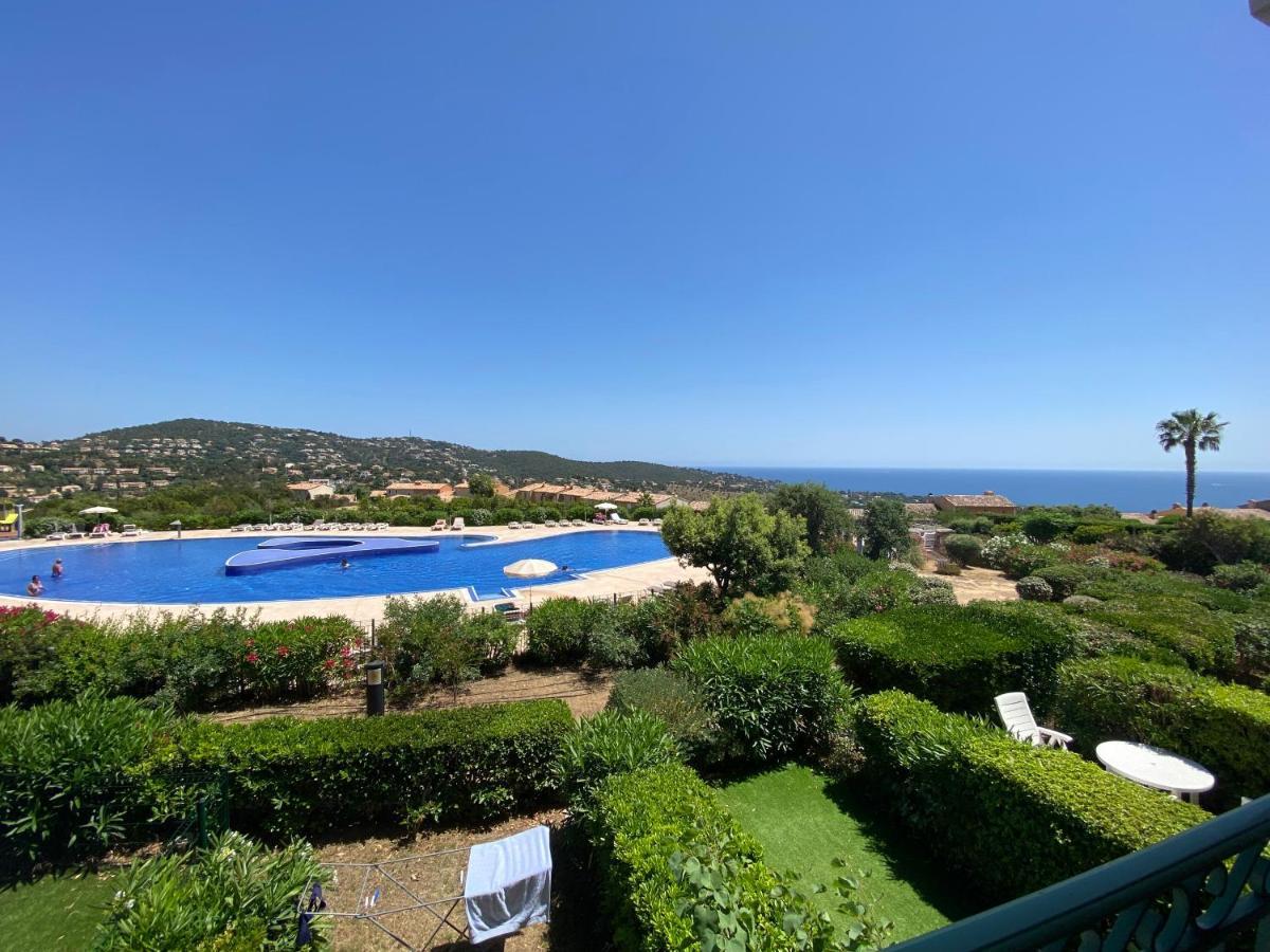 Appart. Vue Mer Avec Piscine - Golfe De St Tropez Les Issambres Luaran gambar